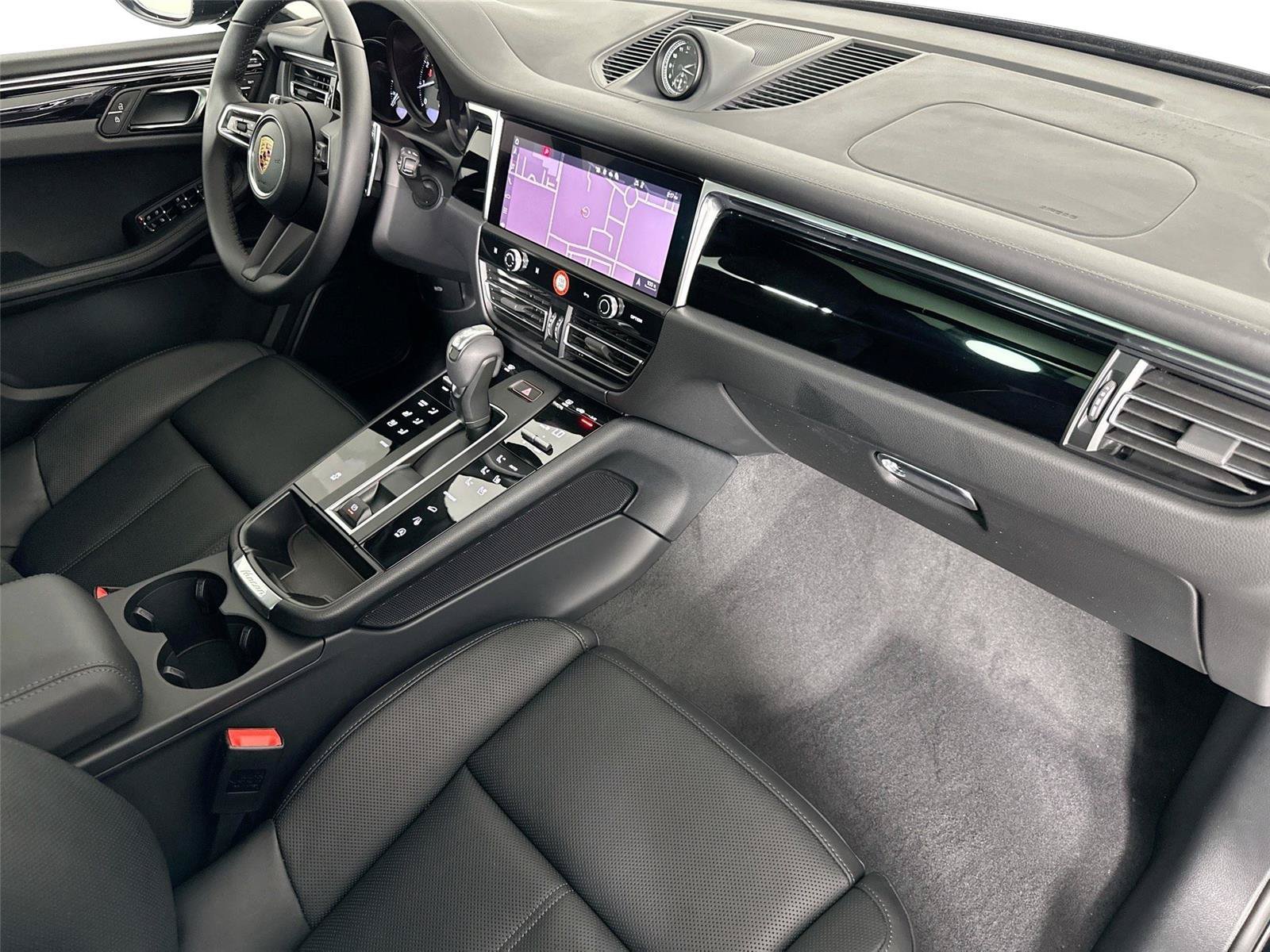 Certified 2026 Porsche Macan Turbo AWD/4WD image 23