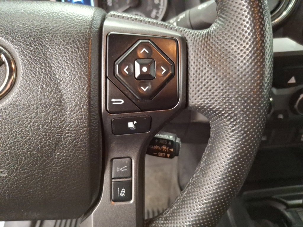 Used 2023 Toyota Tacoma TRD Off-Road image 19