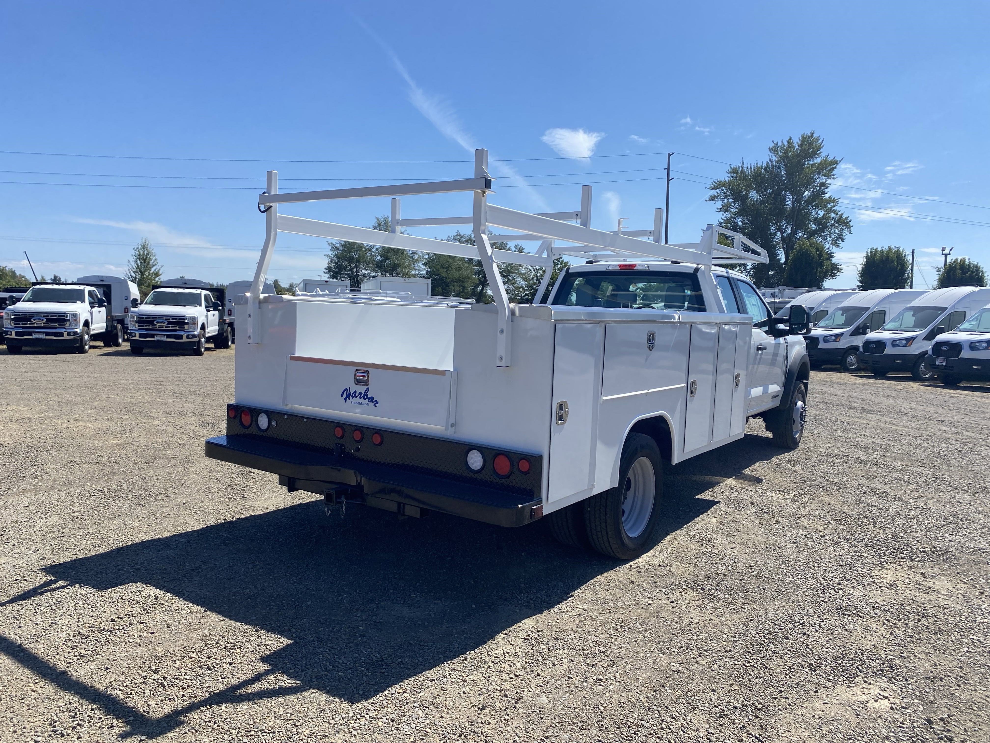New 2025 Ford F550 4x4 SuperCab Super Duty image 5
