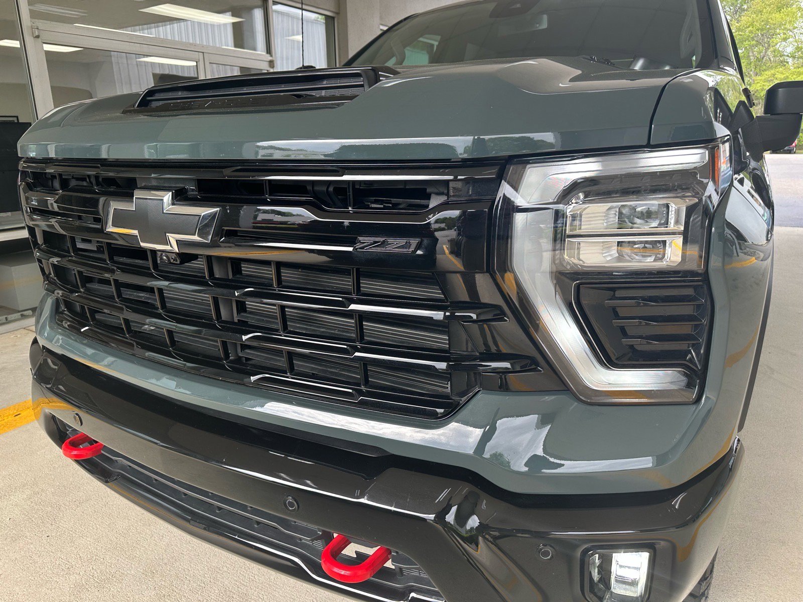 Used 2025 Chevrolet Silverado 2500 LT w/ Trail Boss Package image 2