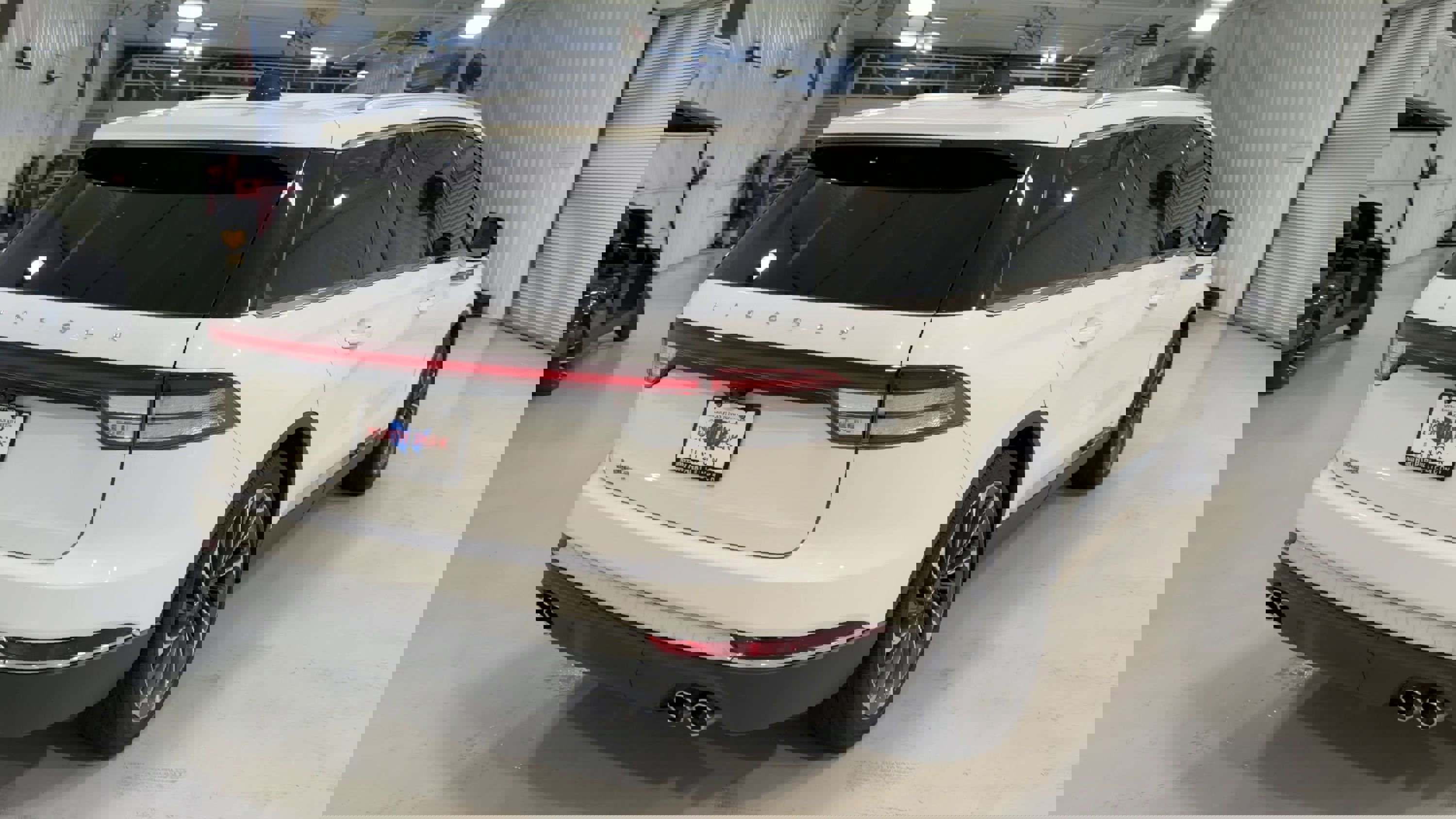 Used 2025 Lincoln Aviator Reserve w/ Illumination Package image 9