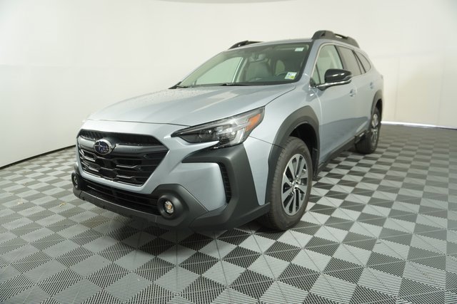 New 2025 Subaru Outback Premium image 3
