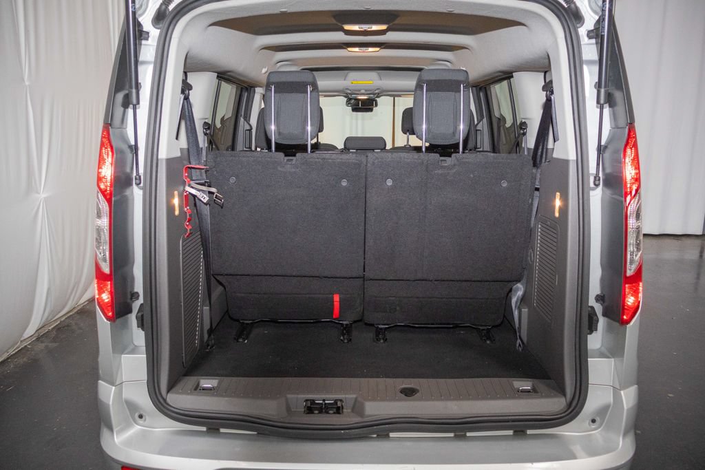 Used 2021 Ford Transit Connect XLT FWD image 14