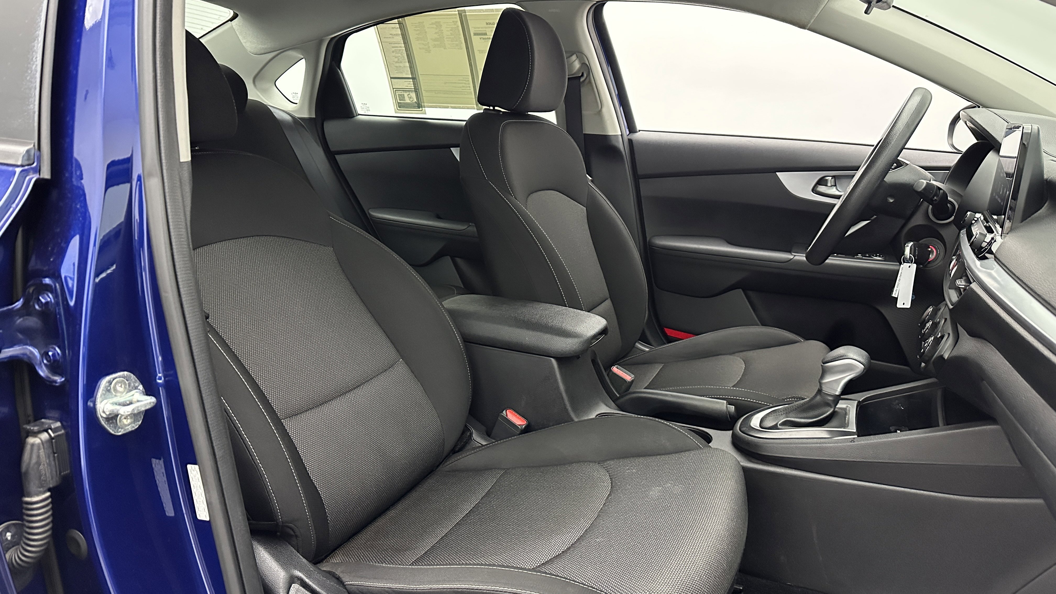 Used 2022 Kia Forte LXS image 32