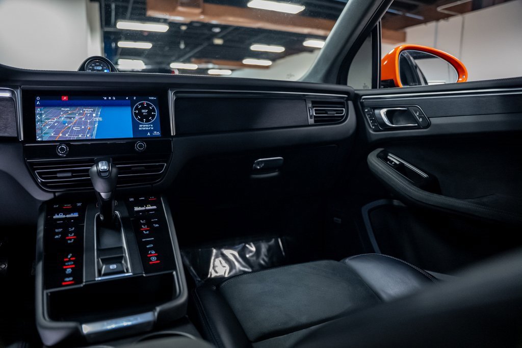 Used 2023 Porsche Macan GTS image 40