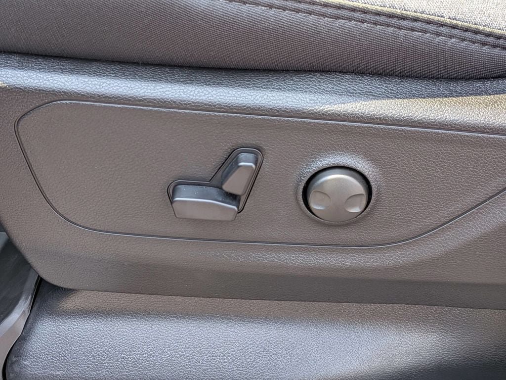 New 2026 RAM 1500 Big Horn AWD/4WD image 13