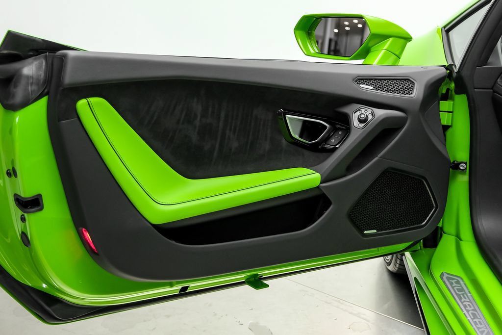 Used 2024 Lamborghini Huracan EVO AWD/4WD image 36