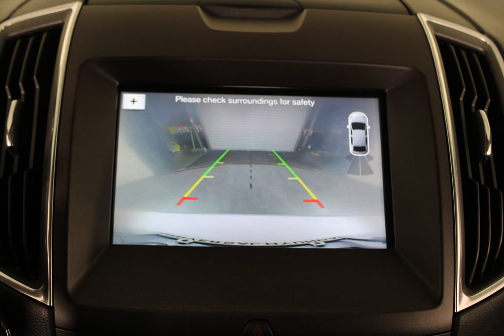 Used 2018 Ford Edge Titanium w/ Equipment Group 301A AWD/4WD image 29