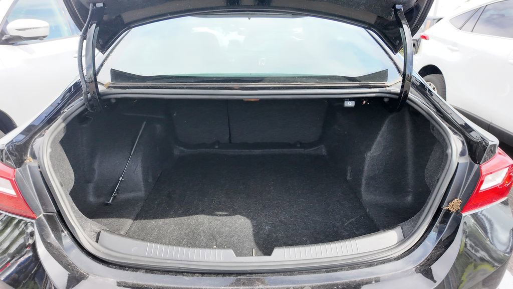 Used 2025 Chevrolet Malibu LT image 14
