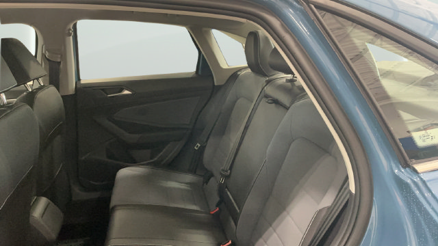 New 2027 Volkswagen Jetta SE FWD image 14