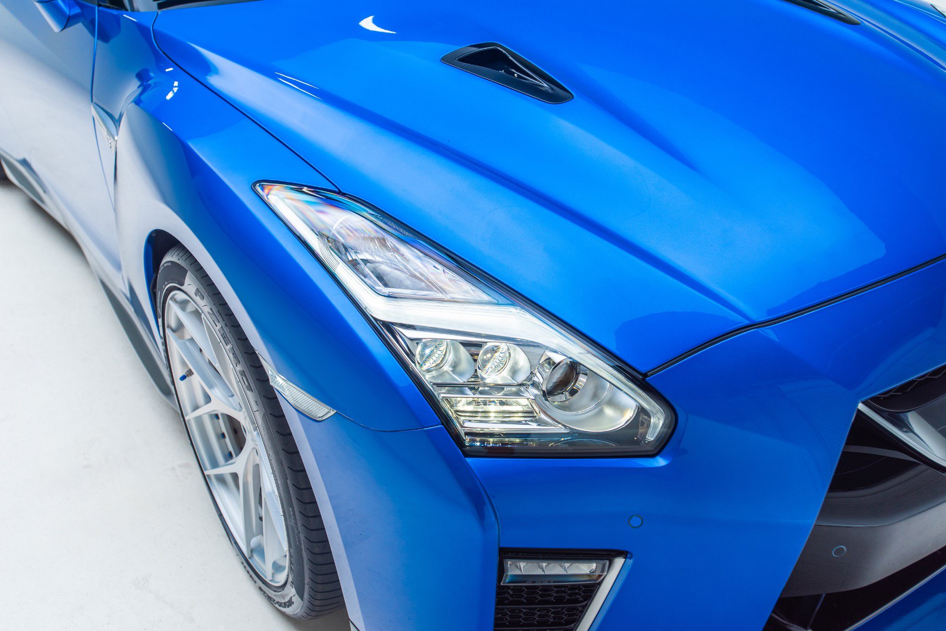 Used 2021 Nissan GT-R Premium AWD/4WD image 19