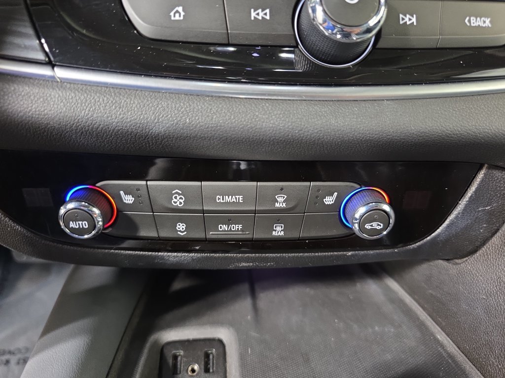 Used 2018 Buick Enclave Essence w/ Trailering Package FWD image 26
