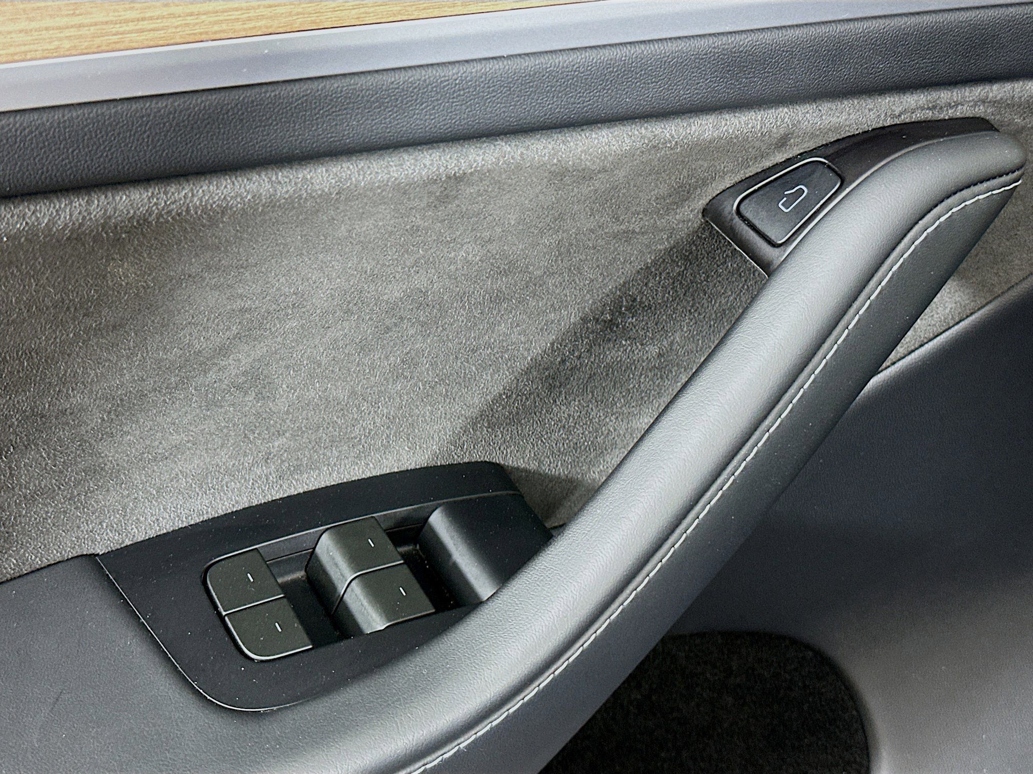 Used 2024 Tesla Model Y Long Range image 15