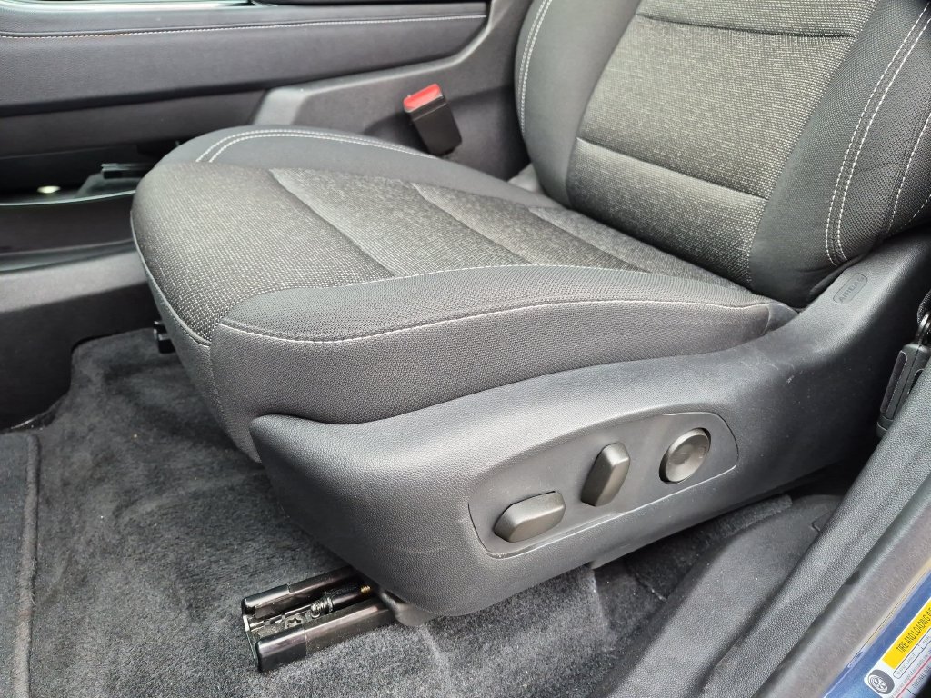 Certified 2025 Chevrolet Traverse LT AWD/4WD image 15