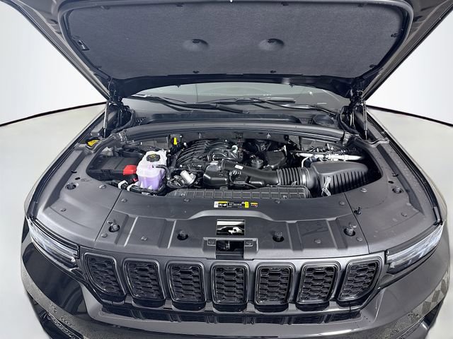 New 2025 Jeep Grand Cherokee Limited w/ Black Appearance Package image 30