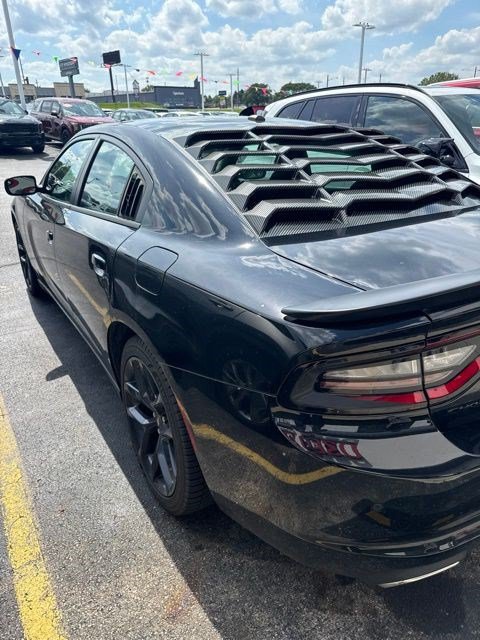 Used 2021 Dodge Charger SXT w/ Blacktop Package RWD image 4