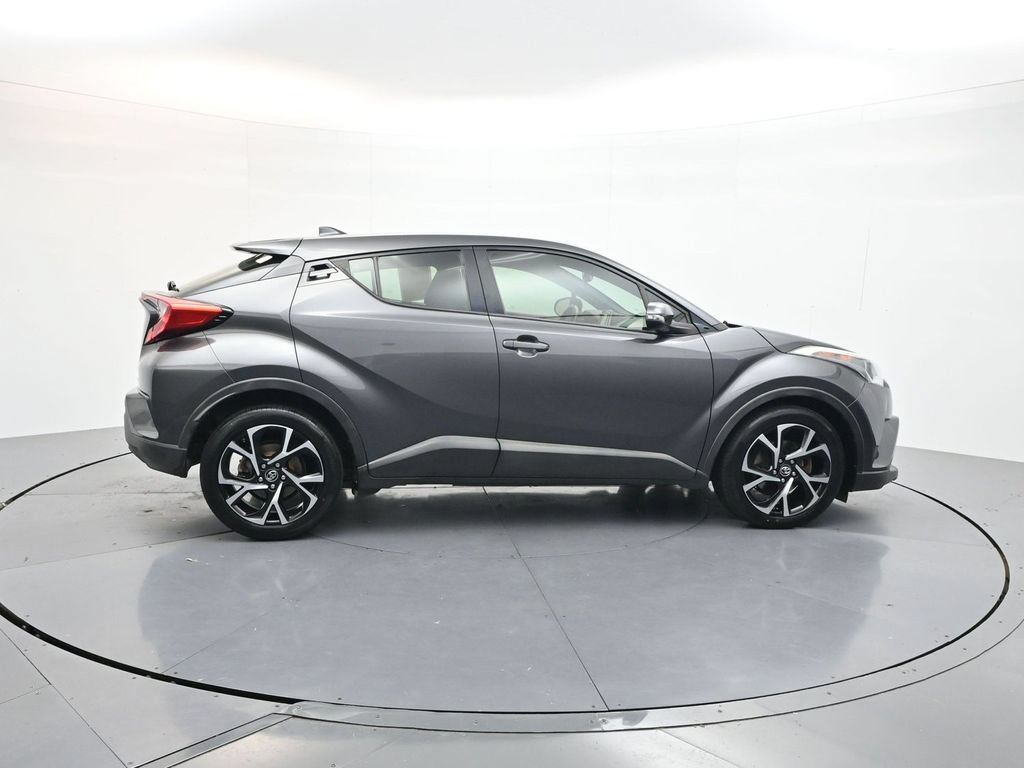 Used 2018 Toyota C-HR XLE FWD image 8