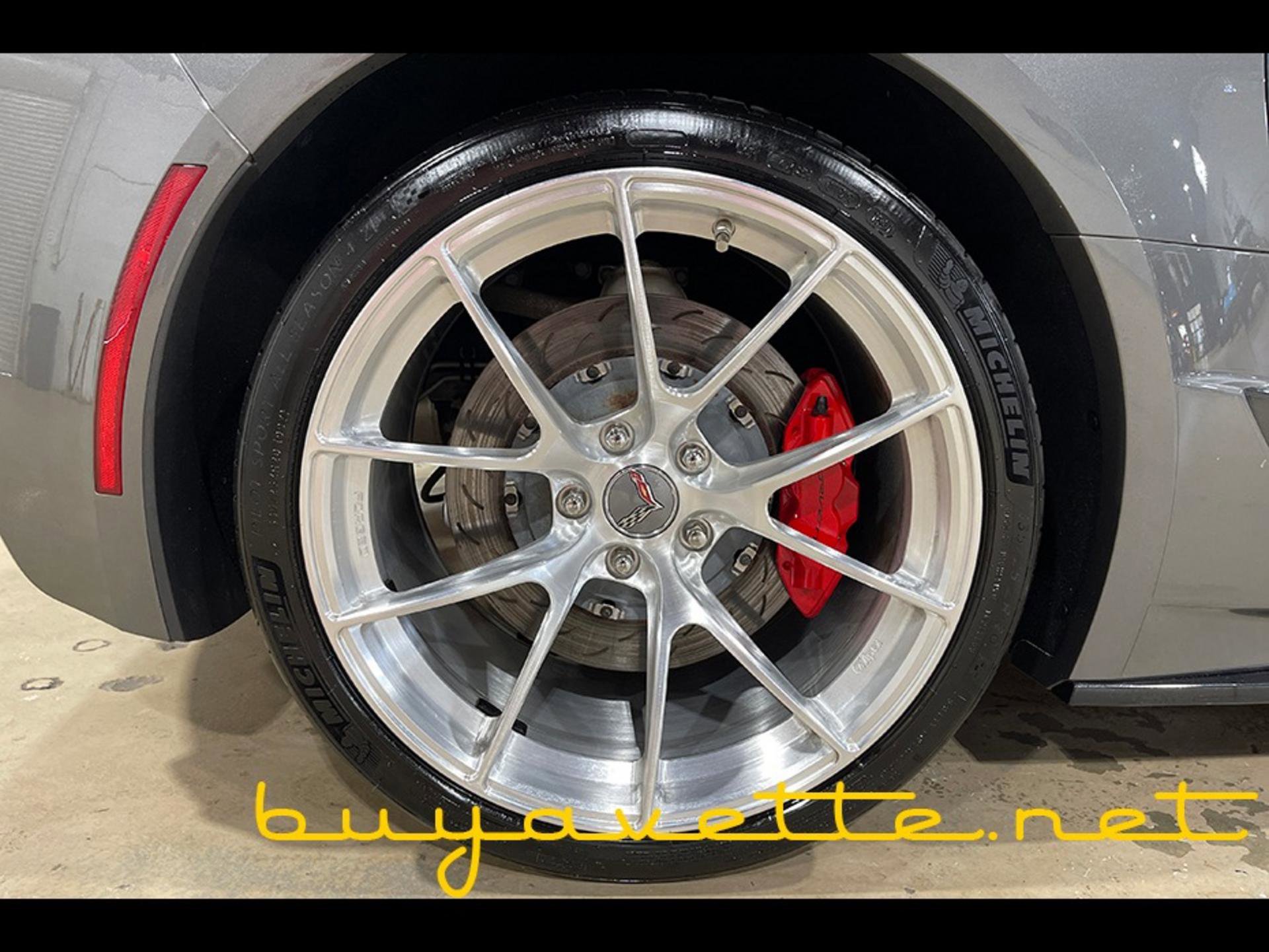 Used 2015 Chevrolet Corvette Z06 w/ 2LZ Preferred Equipment Group image 11