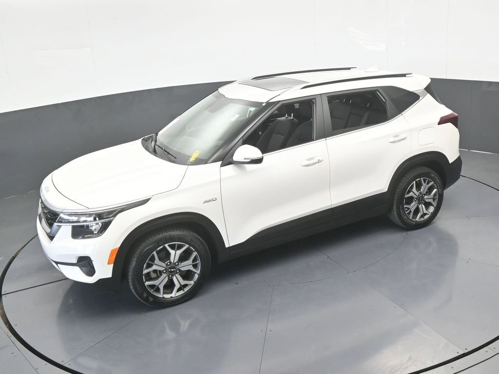 Used 2022 Kia Seltos EX image 50