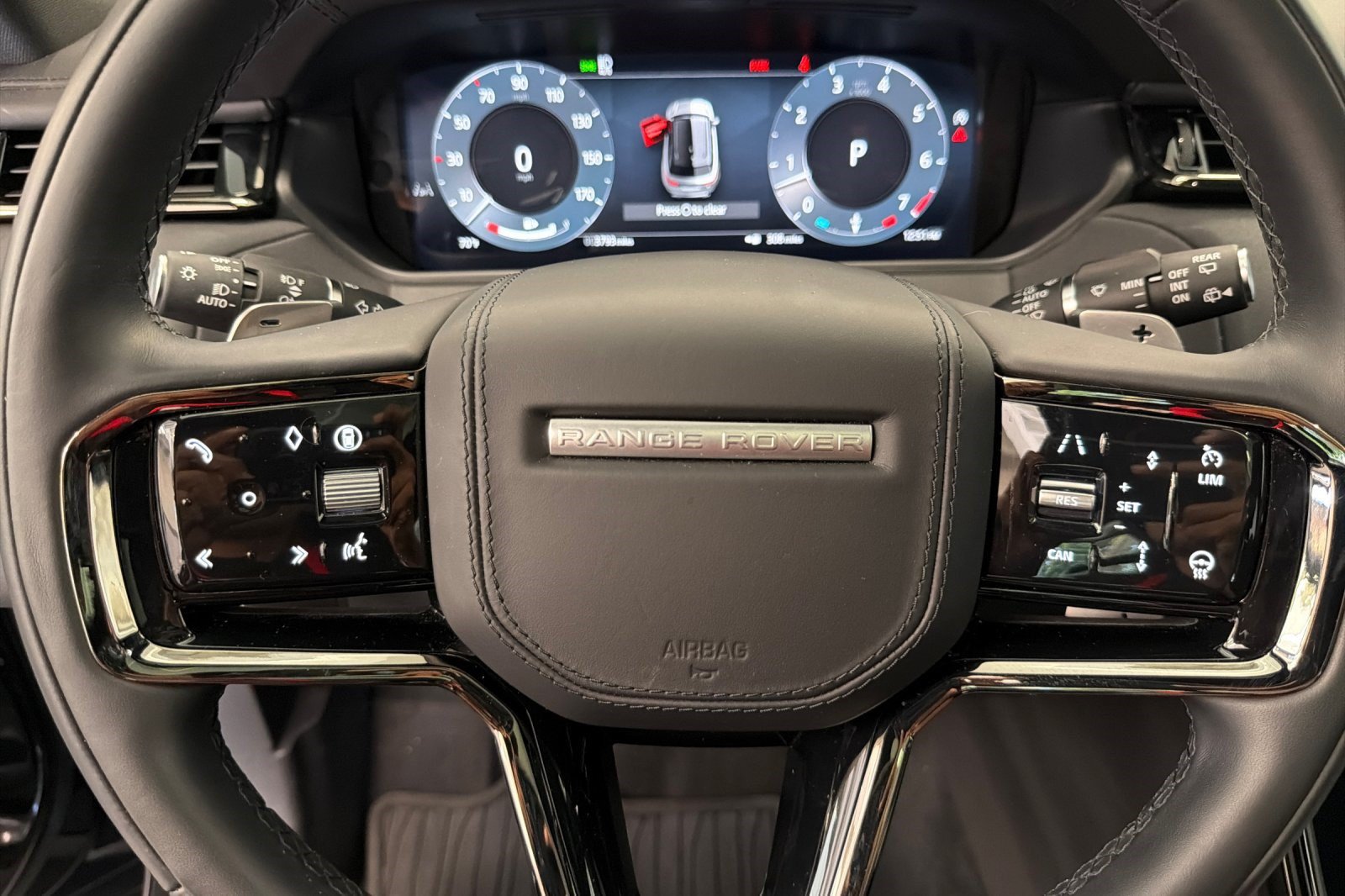 Certified 2026 Land Rover Range Rover Velar Dynamic SE AWD/4WD image 11