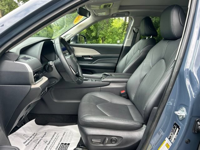 Certified 2024 Toyota Grand Highlander AWD Hybrid image 15