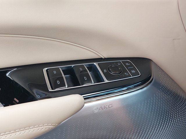 New 2026 Cadillac Lyriq V w/ LPO, Floor Liner Package image 28
