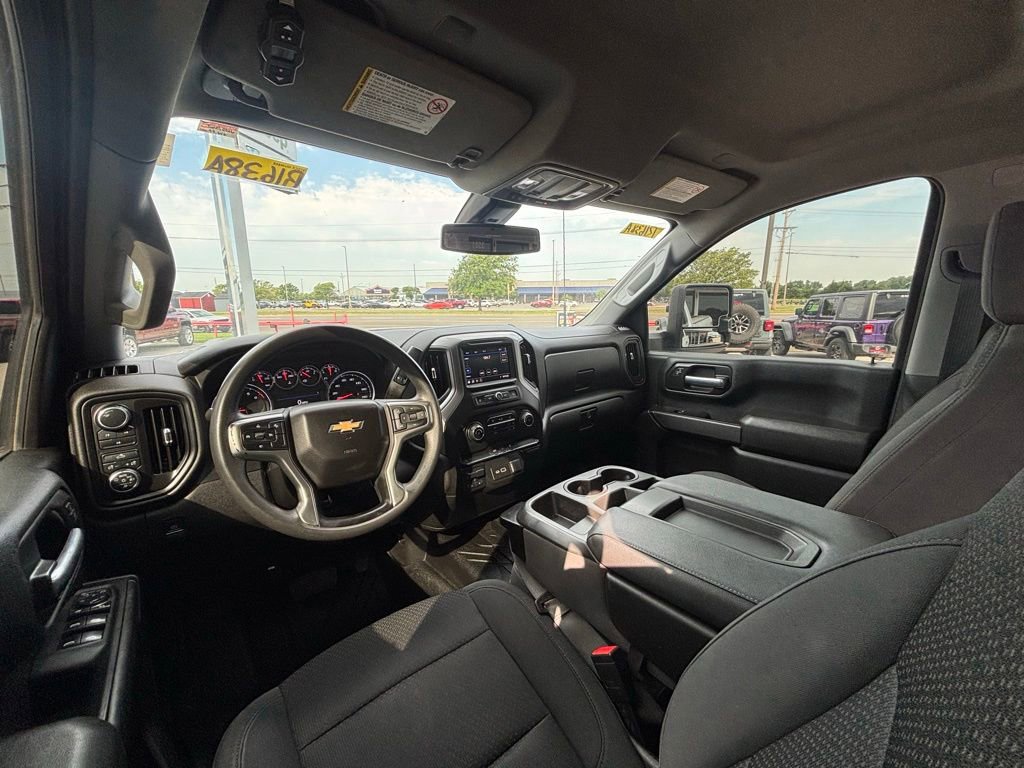 Used 2021 Chevrolet Silverado 2500 Custom w/ Custom Value Package AWD/4WD image 11