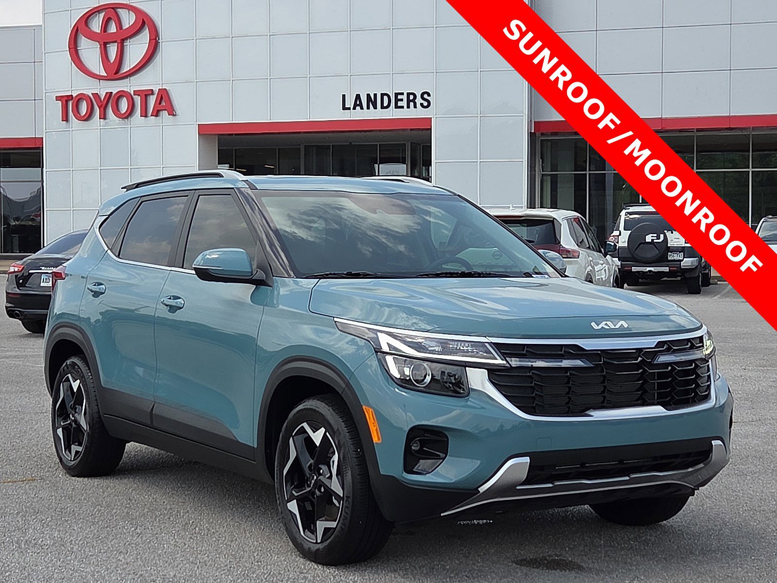 Used 2025 Kia Seltos EX w/ EX Sunroof Package AWD/4WD image 1