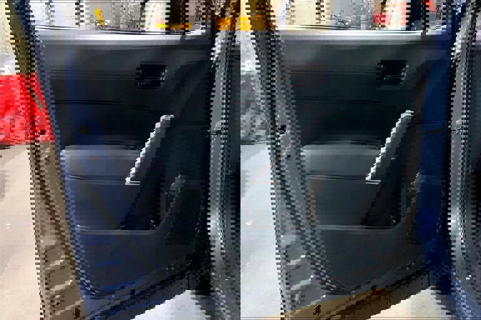 Used 2025 Toyota Corolla Cross LE image 22