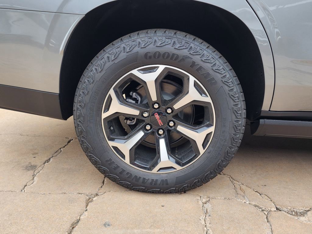 New 2026 GMC Yukon AT4 image 63
