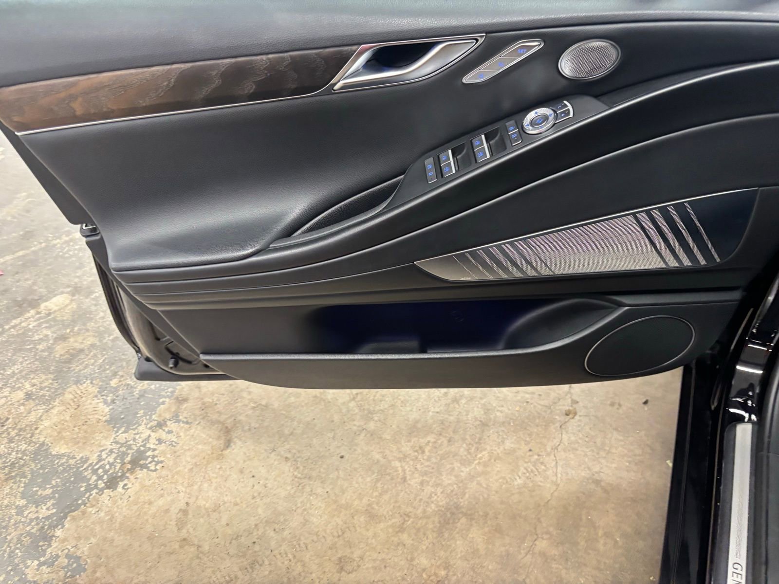 Used 2021 Genesis G80 2.5T w/ Advanced Package RWD image 18