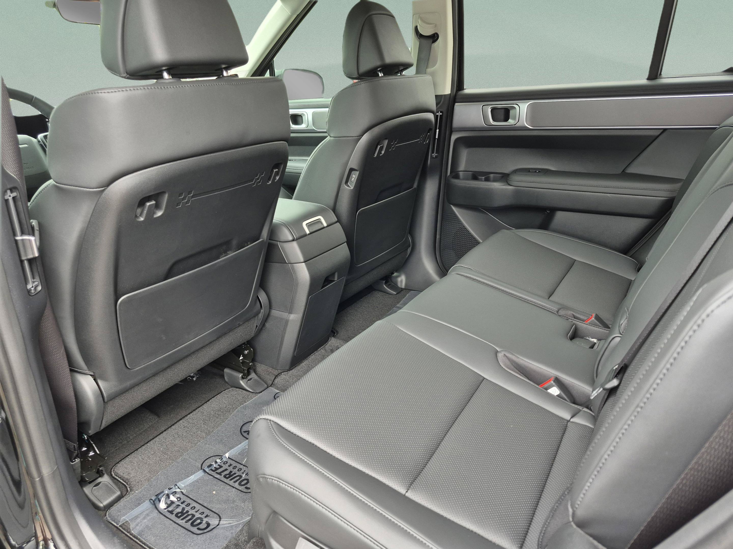 New 2026 Hyundai Santa Fe SEL FWD image 18