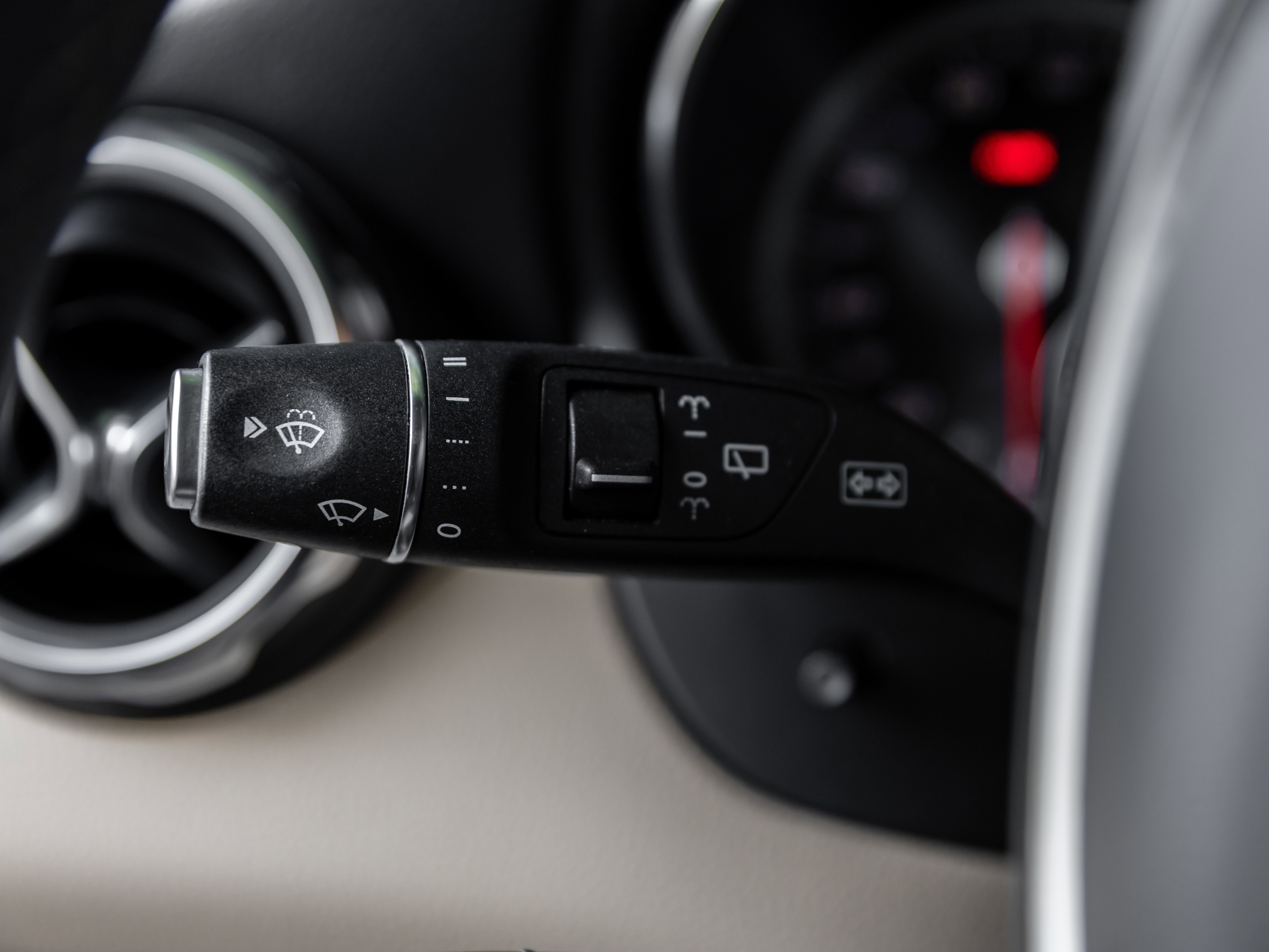 Used 2019 Mercedes-Benz GLA 250 4MATIC w/ Convenience Package image 65