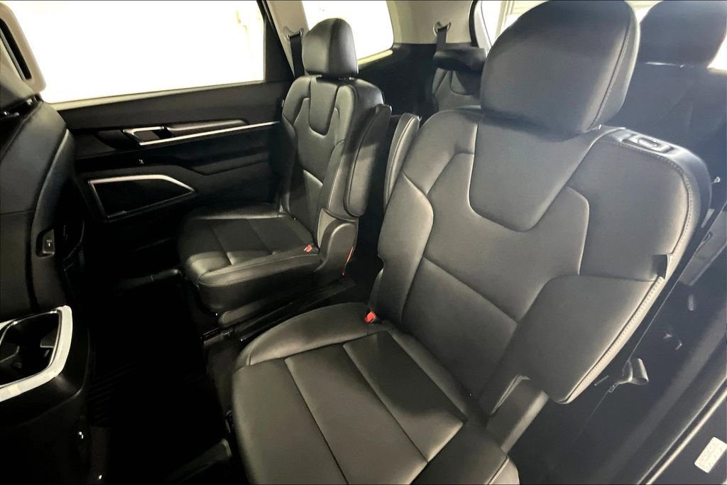 New 2025 Kia Telluride S image 16