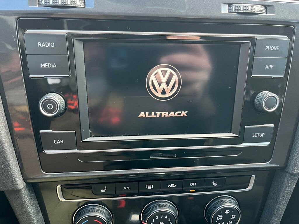 Used 2019 Volkswagen Golf Alltrack SE image 48