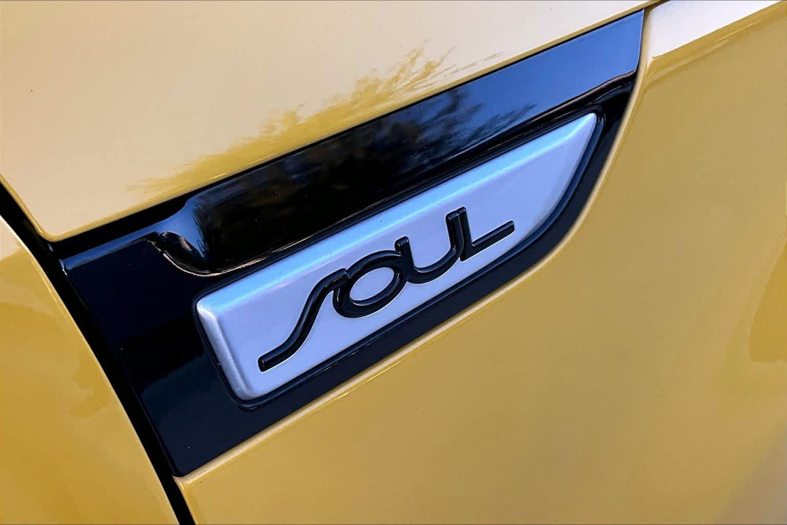 Used 2014 Kia Soul ! w/ Sun & Sound Package FWD image 32