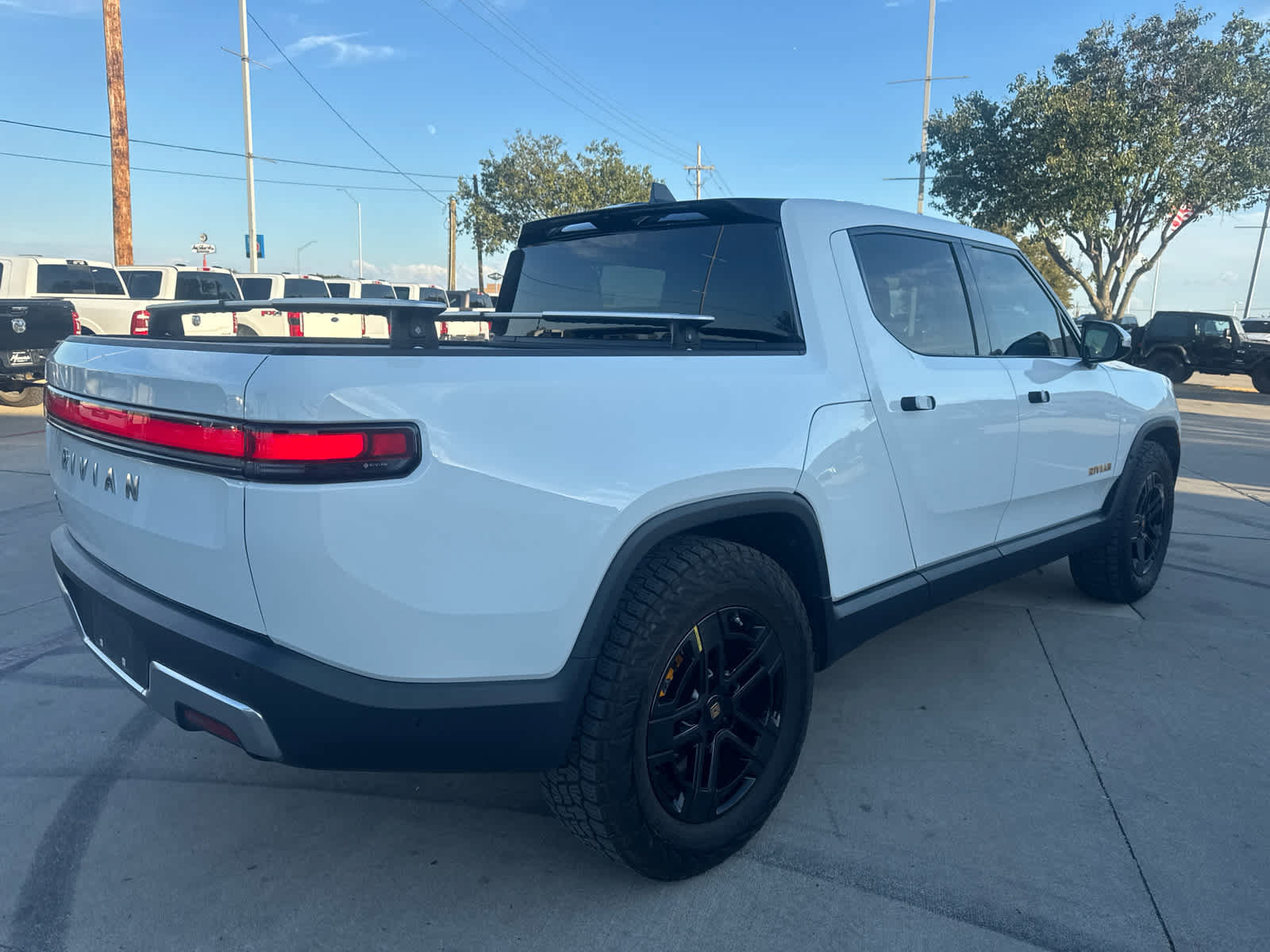 Used 2022 Rivian R1T Adventure AWD/4WD image 3