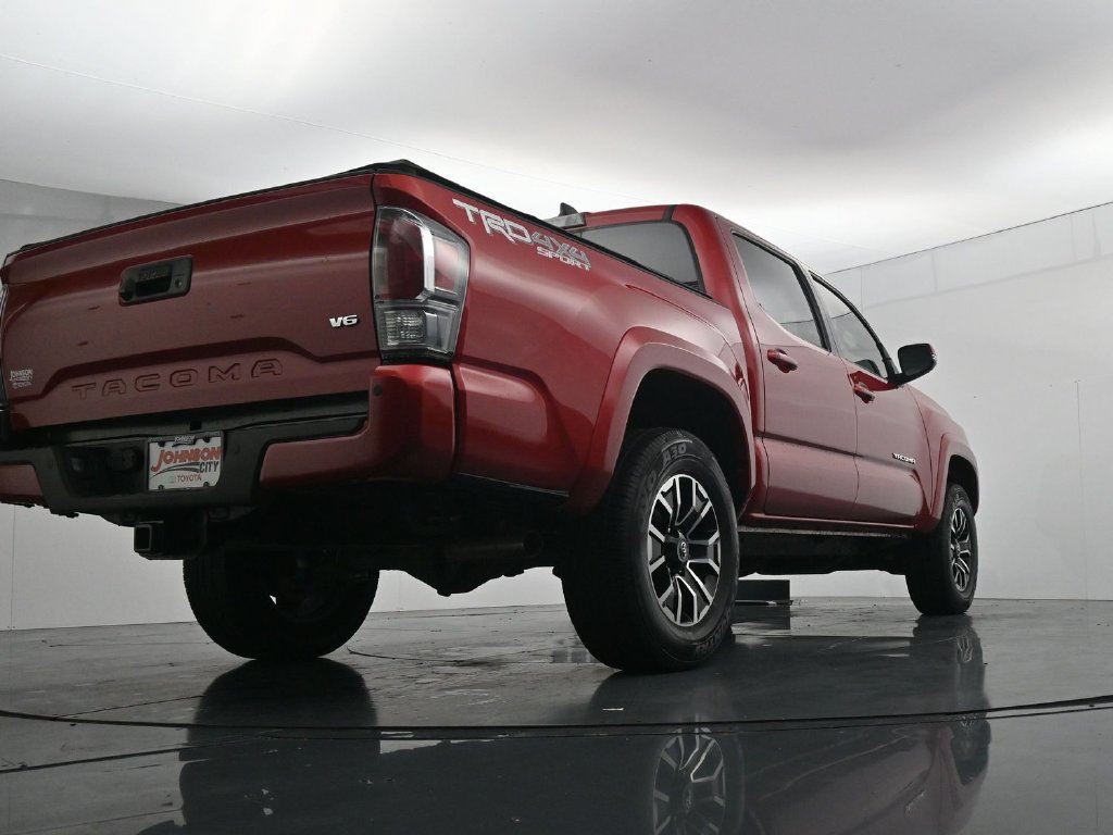 Used 2022 Toyota Tacoma TRD Sport w/ TRD Premium Sport Package AWD/4WD image 36