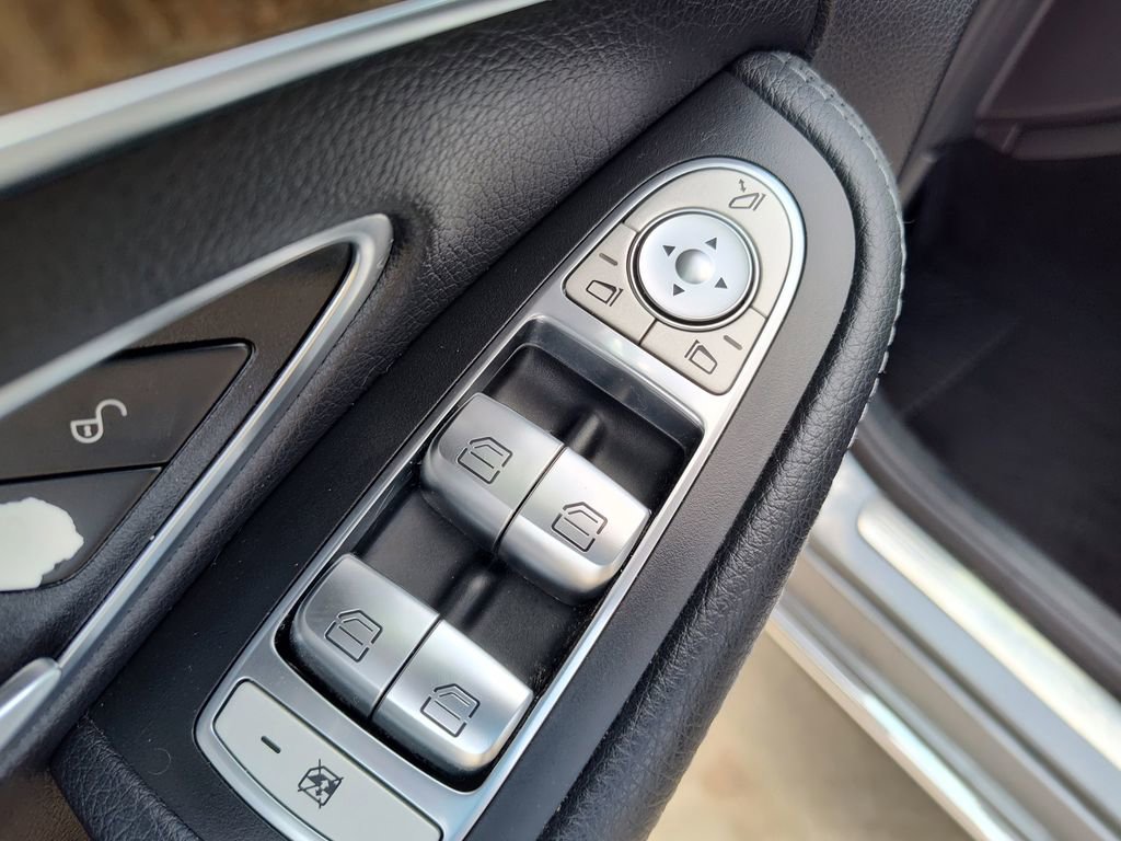 Used 2017 Mercedes-Benz C 300 Sedan image 19