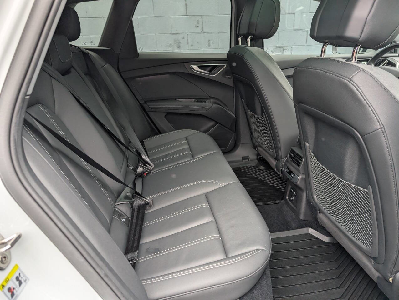 Used 2023 Audi Q4 e-tron Premium Plus w/ Premium Plus image 9