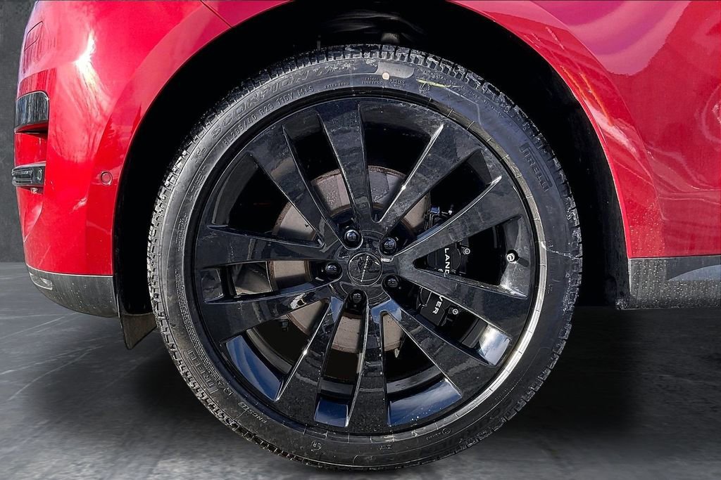 New 2026 Land Rover Range Rover Sport SE image 13
