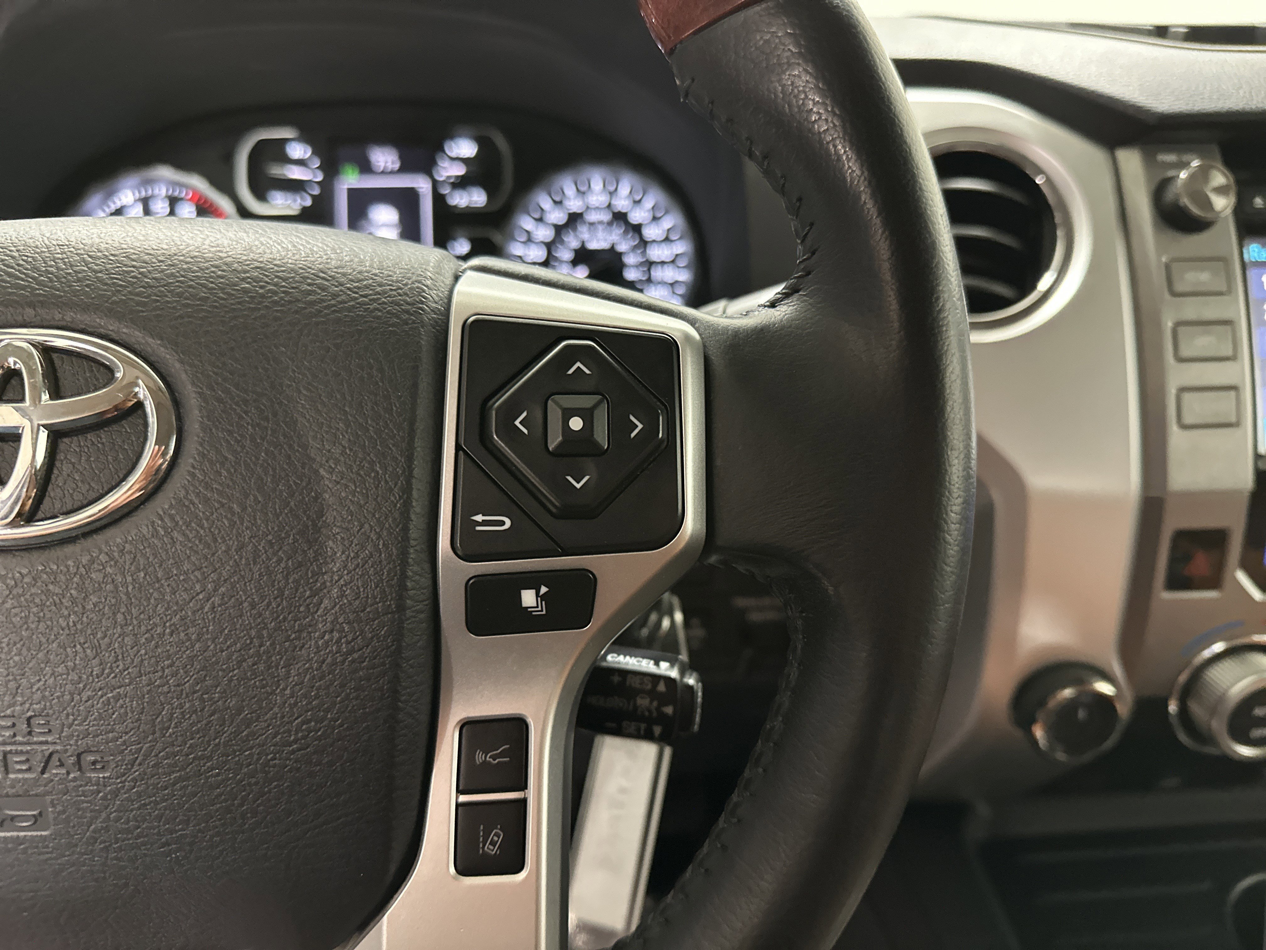 Used 2018 Toyota Tundra 1794 Edition AWD/4WD image 20