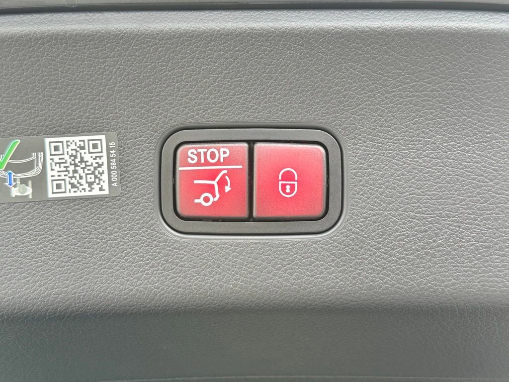 New 2025 Mercedes-Benz GLC 43 AMG 4MATIC Coupe image 15