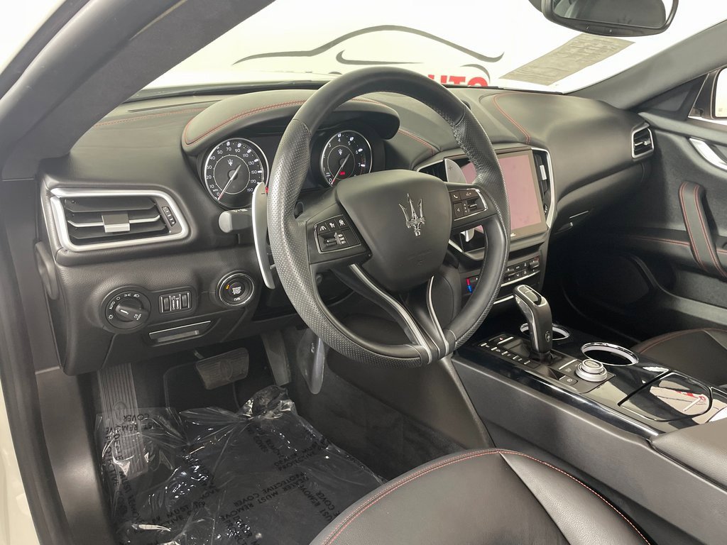 Used 2022 Maserati Ghibli Modena image 17