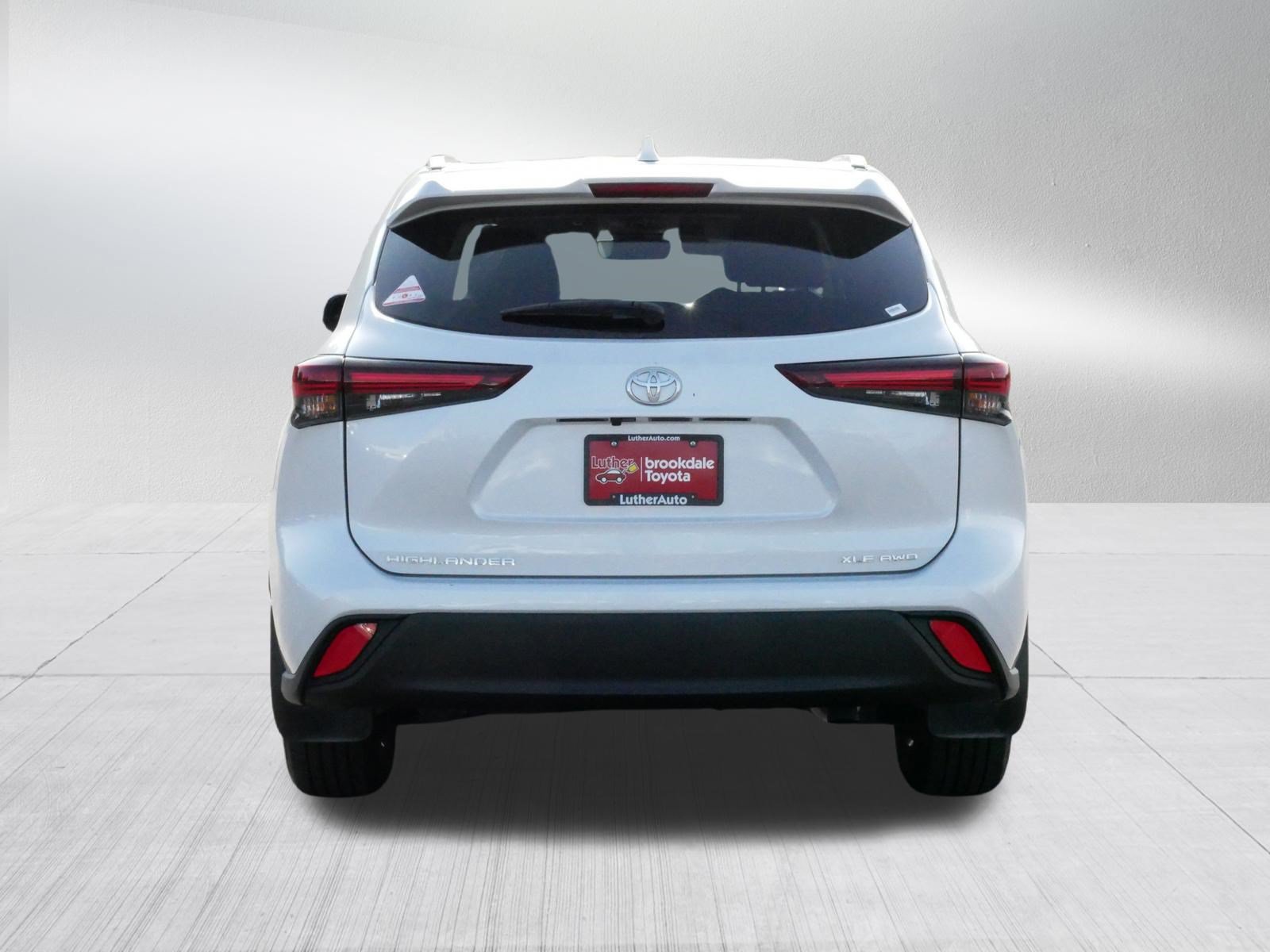Certified 2026 Toyota Highlander XLE AWD/4WD image 6