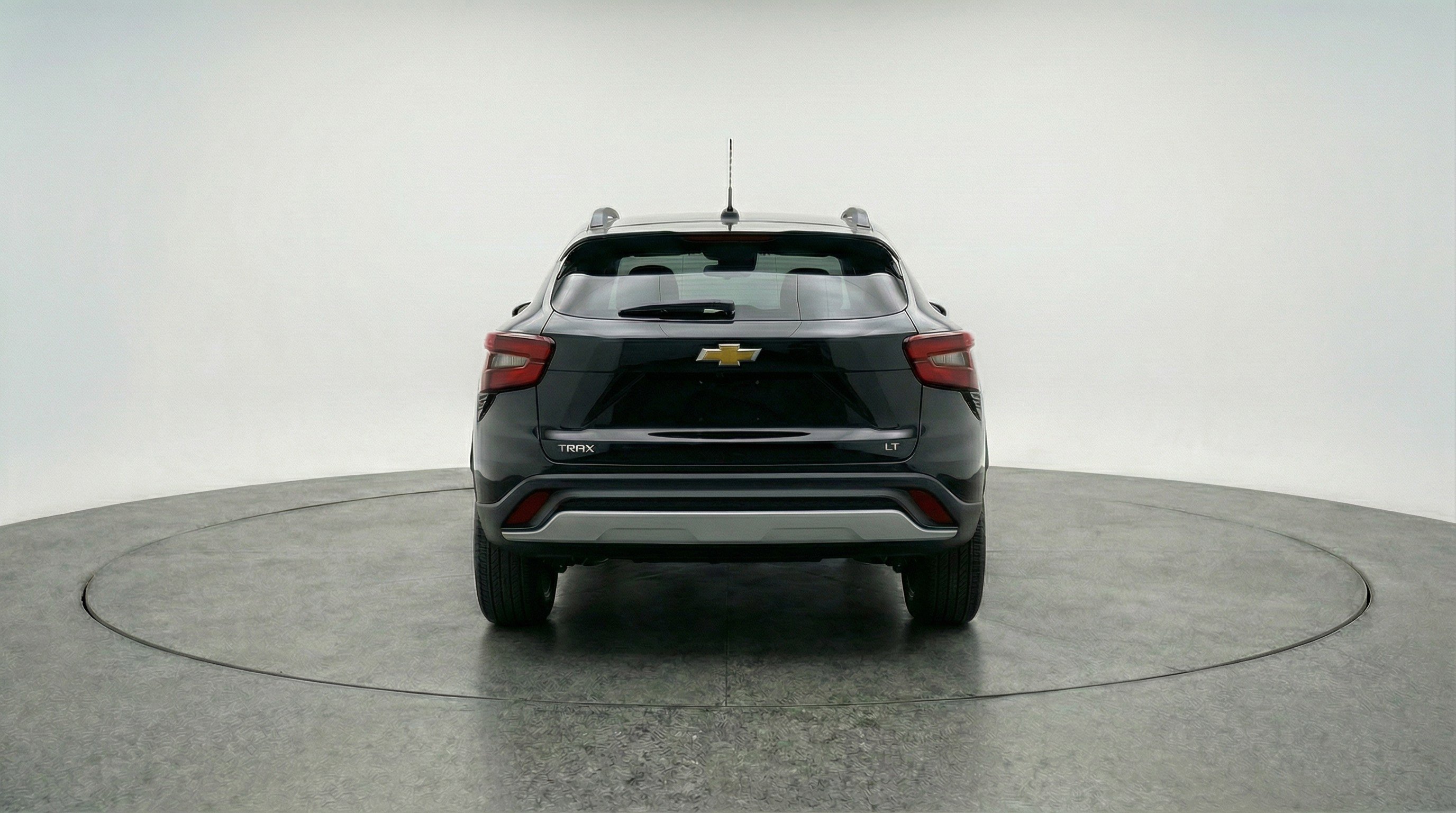 Used 2025 Chevrolet Trax LT w/ LT Convenience Package FWD image 7