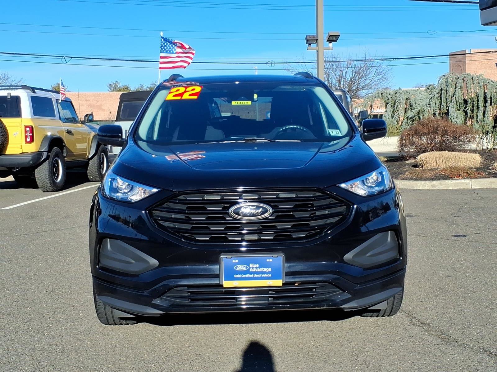 Certified 2022 Ford Edge SE w/ Black Appearance Package image 2