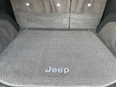 Used 2017 Jeep Grand Cherokee Summit w/ Skid Plate Group image 29