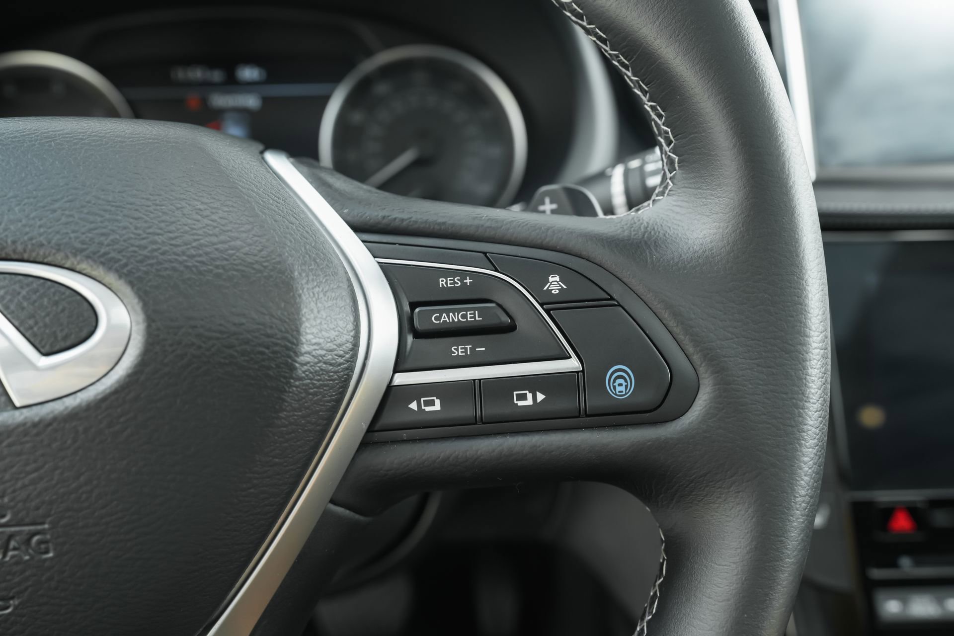 Used 2025 INFINITI QX50 Luxe image 19