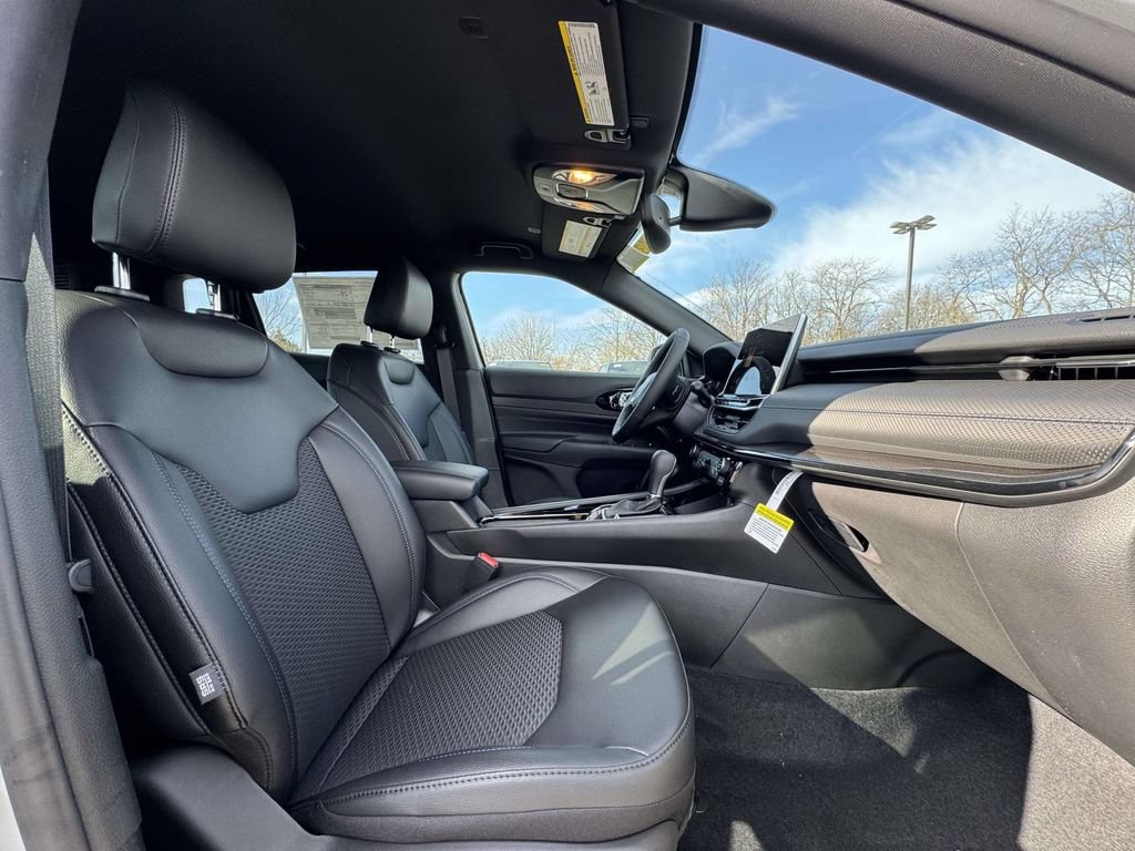 New 2026 Jeep Compass Latitude AWD/4WD image 13